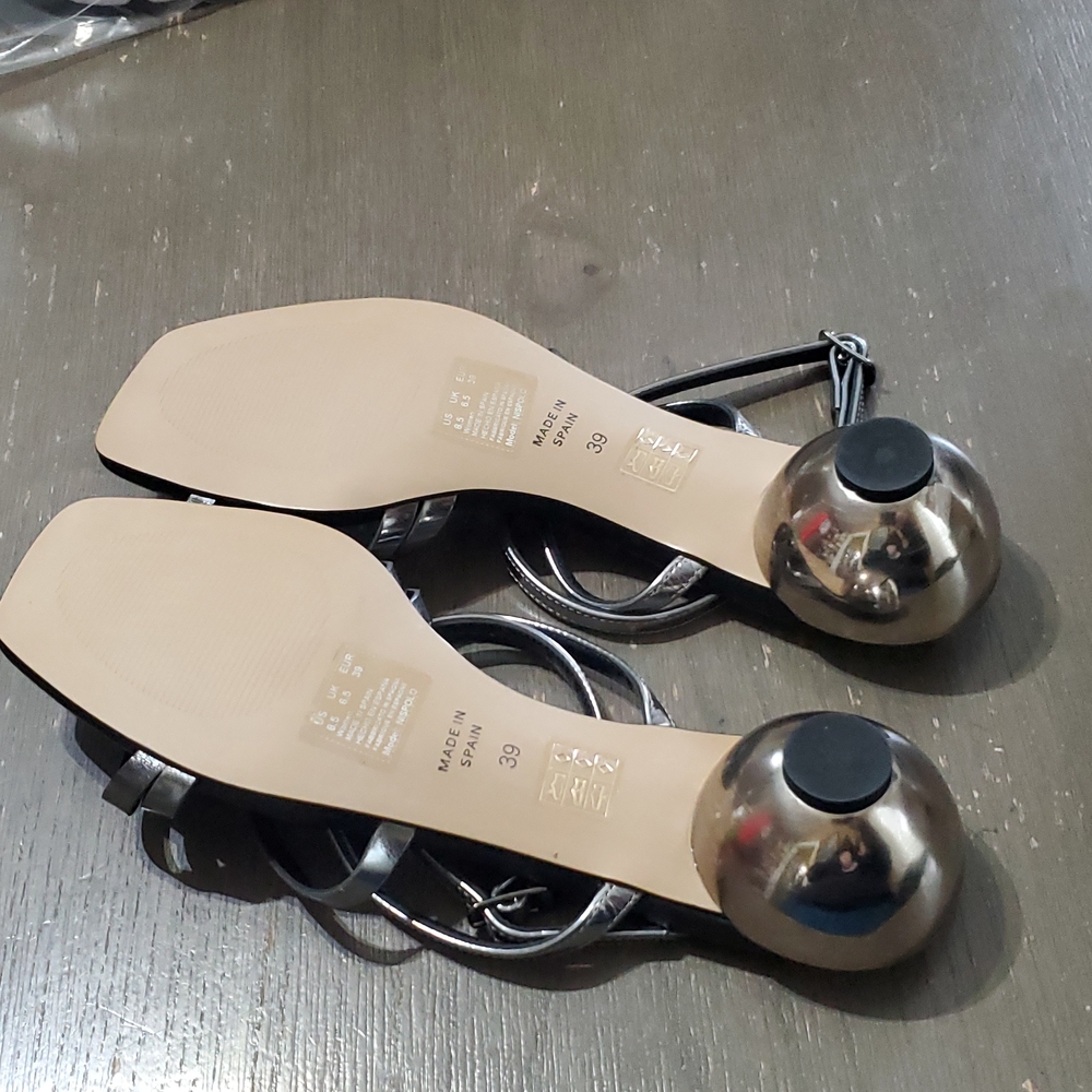 Find - Picture 5 of 7